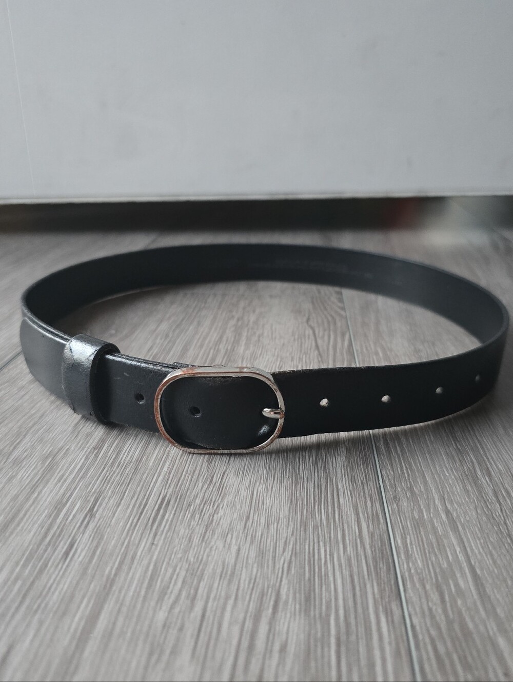 Halogen Genuine Leather Belt Black Silver Oval Buckle Womens XS Trouser Fit